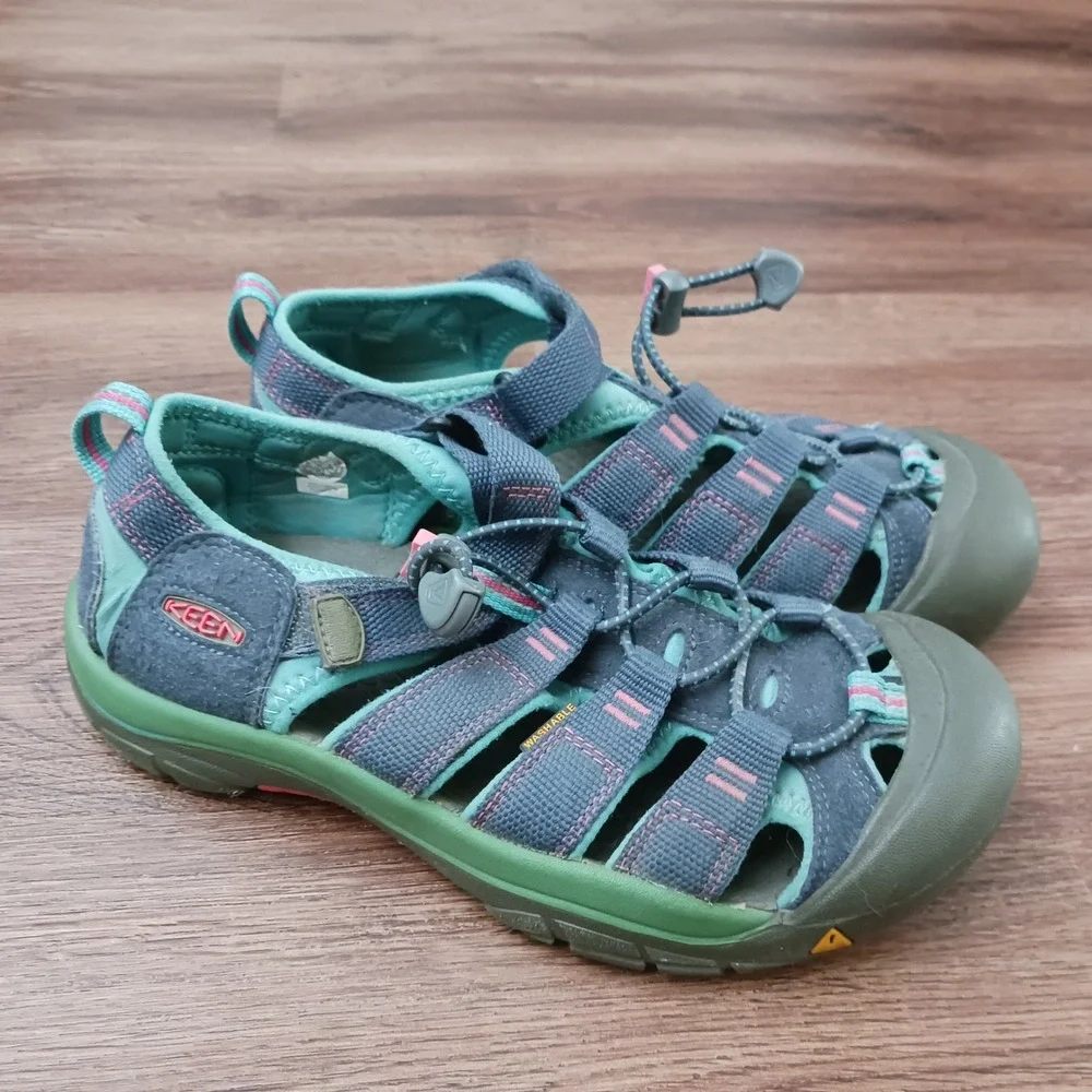 Keen Newport H2 Kids Blue Green Pink Waterproof Hiking Sandals Size 4 1012316